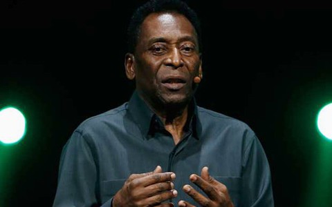 "Vua bóng đá" Pele lại nhập viện