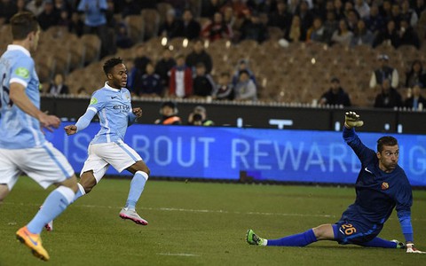 Sterling "nổ súng" trong ngày ra mắt Man City