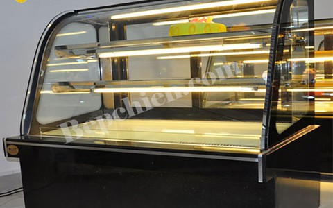 Tủ trưng bày bánh kem kính cong