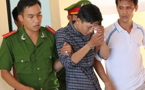 Bên trong tội ác
