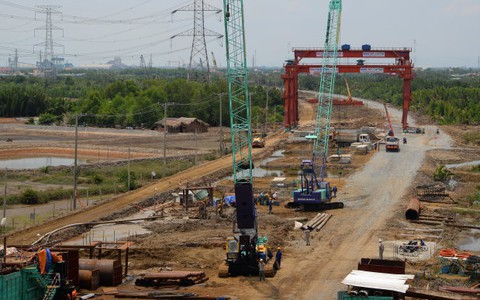 Tăng ngân sách TP.HCM: Lợi nhiều hơn thiệt