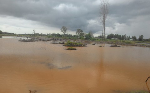 Khai thác dòng Mekong hay “giết chết” nó?