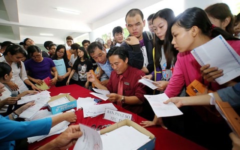 Tạm thời trúng tuyển
