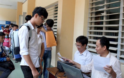 Điểm bằng sàn là trúng tuyển tạm thời vào nhiều ngành