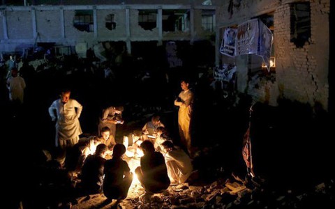 Taliban đánh bom làm chết 29 người ở bắc Afghanistan