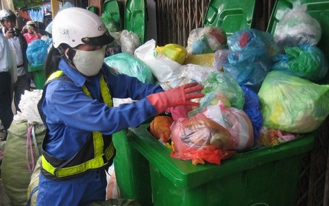 ​TP.HCM tăng cường quản lý việc sử dụng, thải bỏ túi ni lông