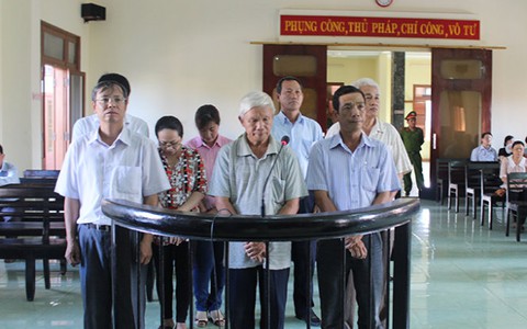 Vụ án ở Công ty Vũng Rô: 8 bị cáo lãnh án tù