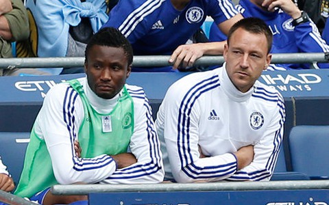 HLV Mourinho lý giải việc thay Terry giữa trận