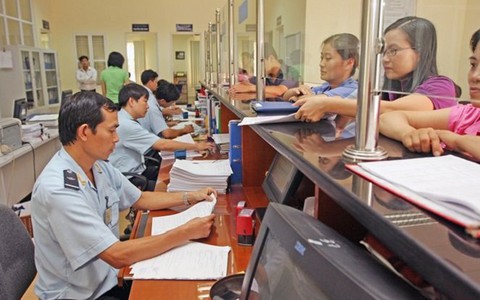 Mang trên 5.000 USD khi xuất nhập cảnh phải khai báo hải quan