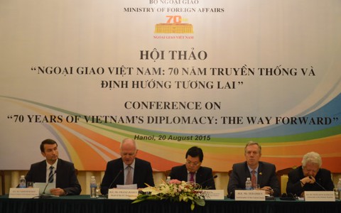 Việt Nam “Làm bạn với các nước, không gây thù oán với ai”.