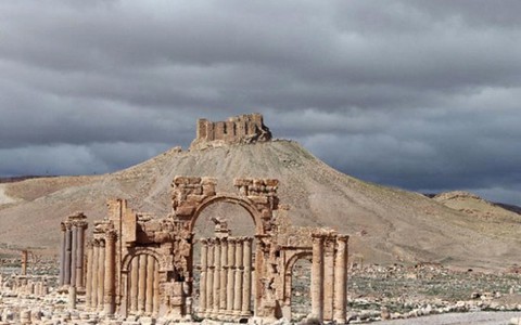 IS thổi tung di sản văn hóa thế giới tại Palmyra