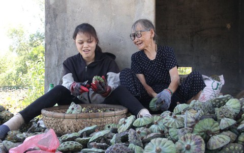 Bắt đầu từ những sẻ chia thầm lặng
