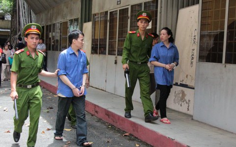 Hải quan sân bay Nội Bài tiếp tay nhập lậu yến 63 tỉ đồng