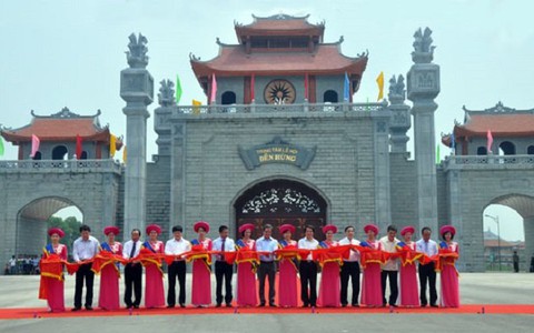 Khánh thành cổng vào trung tâm lễ hội Khu di tích Đền Hùng