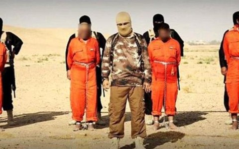 IS tung video thiêu sống 4 binh sĩ Iraq