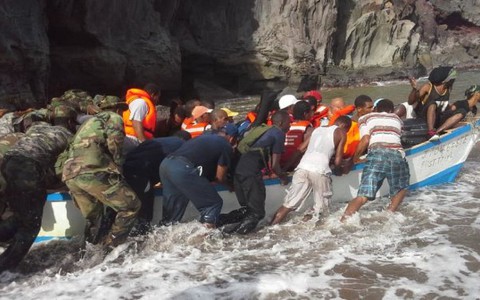 31 người chết do bão, Dominica nhờ giúp đỡ