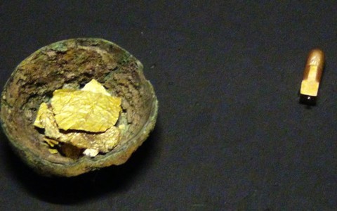 Câu hỏi quanh chiếc linga bằng vàng
