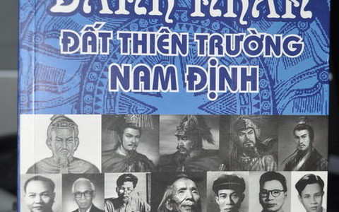 Dùng hình trong game Trung Quốc minh họa sách danh nhân Nam Định?
