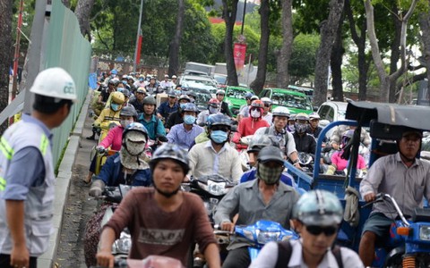 ​Hạn chế xe trên nhiều tuyến đường TP.HCM