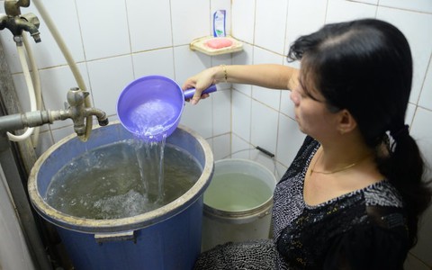 Điểm tin: Dân TP.HCM uống nước thừa lẫn thiếu chất diệt khuẩn clor