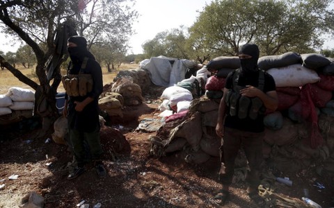 Quân Syria do Mỹ đào tạo “dâng” vũ khí cho khủng bố
