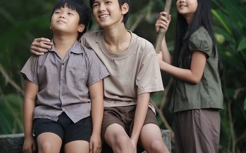 Vì sao nhiều người "dính sốt" Tôi thấy hoa vàng trên cỏ xanh?