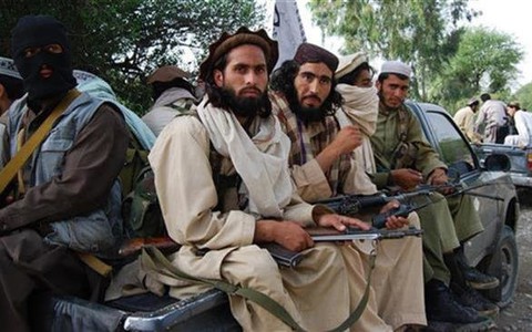 Taliban treo cổ sĩ quan tình báo Pakistan