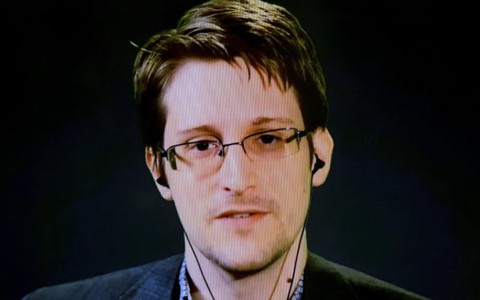 Edward Snowden sẵn sàng vào tù để về Mỹ