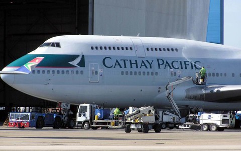 Cathay ngừng bay qua Iran vì sợ tên lửa