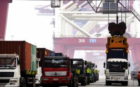 Kinh tế Trung Quốc tiếp tục lao dốc