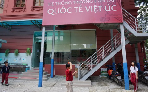 Cô giáo mắng học sinh lớp một "ngu như bò"!
