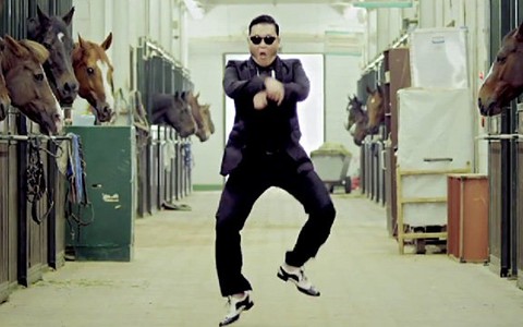 Psy mang điệu nhảy ngựa Gangnam Style đến Việt Nam