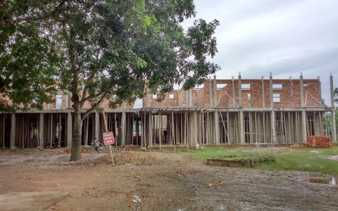 Trường xây dang dở, học sinh học “chay” nhiều môn