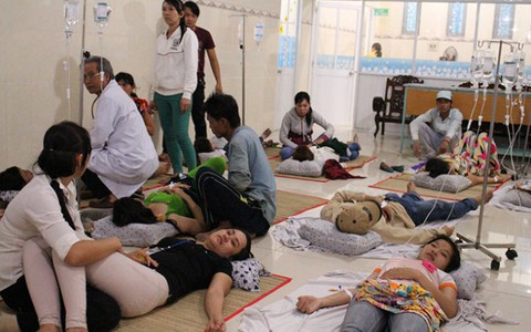​Hàng trăm công nhân nhập viện sau bữa ăn trưa tại công ty