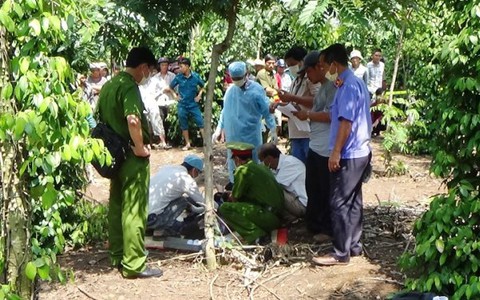 Điều tra nghi án kẻ cướp dây chuyền bị nạn nhân đâm chết