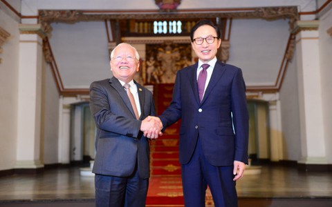 Cựu tổng thống
Hàn Quốc
Lee Myung Bak thăm TP.HCM