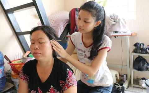 Vừa học vừa chăm mẹ