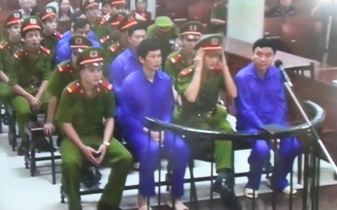 Điểm tin: Cán bộ đường sắt khai được JTC nhờ tiêu hộ tiền