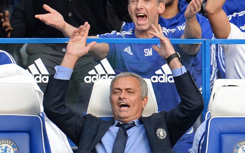 Điểm tin sáng 3-11: HLV Mourinho bị cấm đến sân một trận