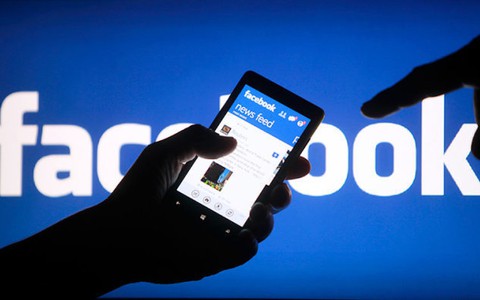 Đình chỉ học do nói xấu cô trên Facebook, phụ huynh khiếu nại