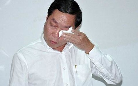 Giám đốc Sở Y tế TP.HCM khóc trong họp báo