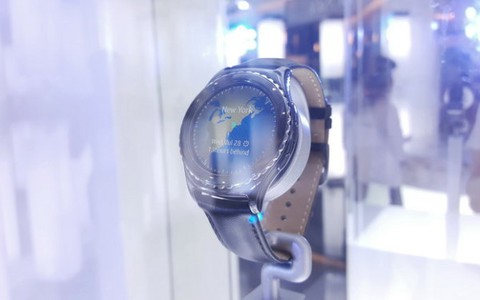 Đồng hồ thông minh Samsung Gear S2 ra mắt