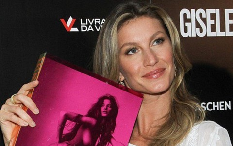 Sách ảnh nude của Gisele Bundchen bán sạch trước khi ra mắt