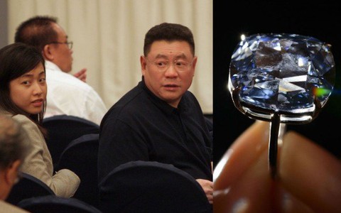 Chủ nhân kim cương xanh 48,5 triệu USD là cô bé 7 tuổi
