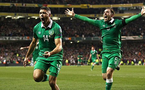 Walters tỏa sáng, CH Ireland giành vé dự Euro 2016