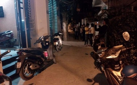 Bắt hai nghi phạm đâm chết nữ sinh lớp 11 tại cửa nhà