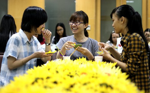 Vạn tấm lòng hướng về Ngày hội hoa hướng dương 2015