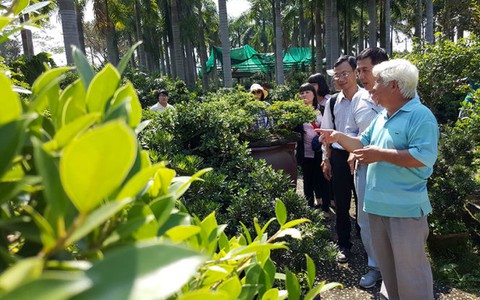 Câu chuyện kinh doanh: Mua vé thăm vườn nhưng không ai tiếp