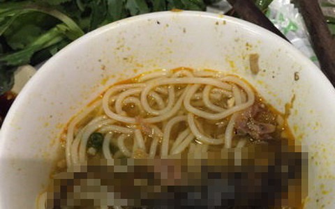 Chuột chết trong nồi lẩu: Hiện tượng không bình thường