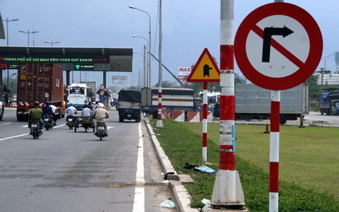 Tăng phí qua trạm xa lộ Hà Nội